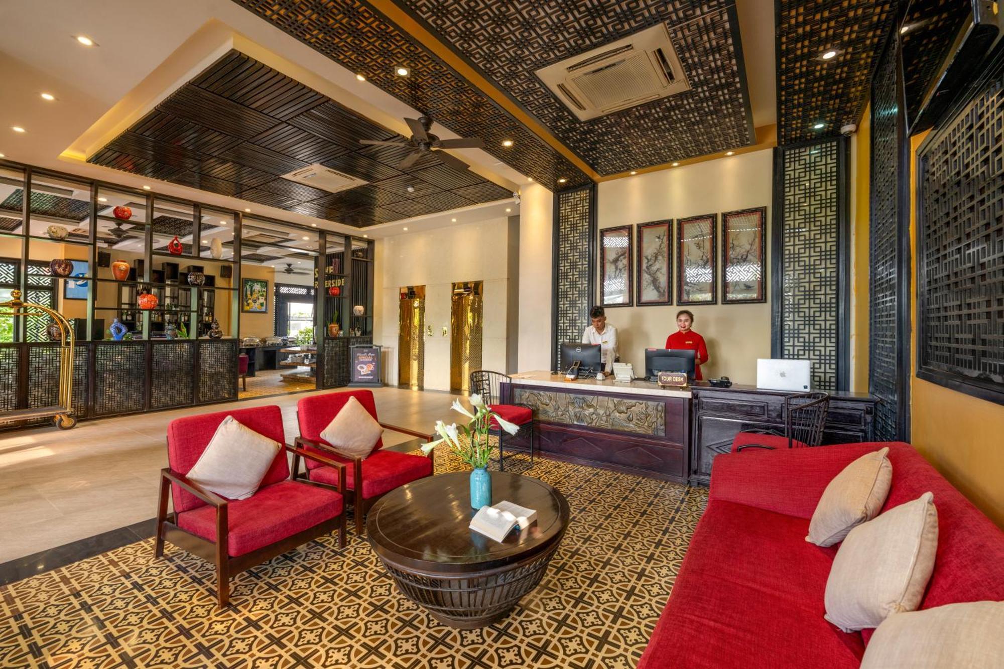 Royal Riverside Hoi An Hotel & Spa Exteriör bild